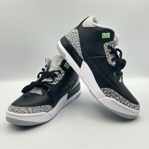 New Nike Air Jordan 3 Retro Youth Size 3 Mid Green Glow 2024 DM0966-031